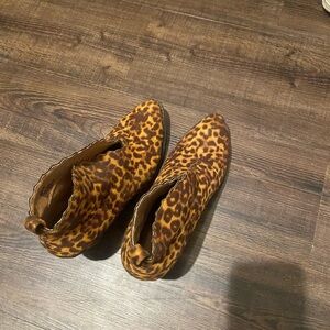 Leopard booties size 8 women. Worn 3 times